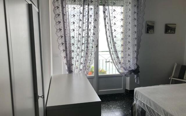 Bea's Apartment - The window to the sea - Seafront