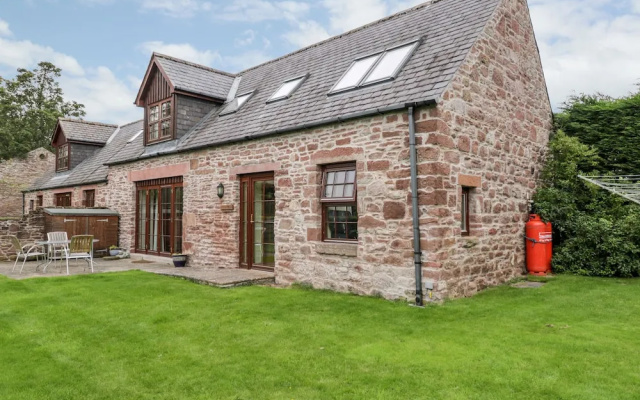 Nantusi Cottage