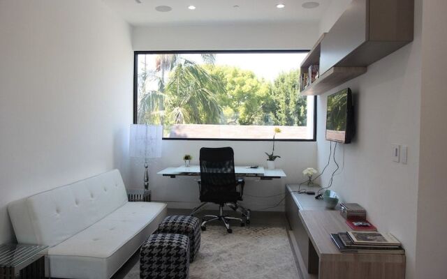 New Beverly Hills Modern Home Luxury Estate