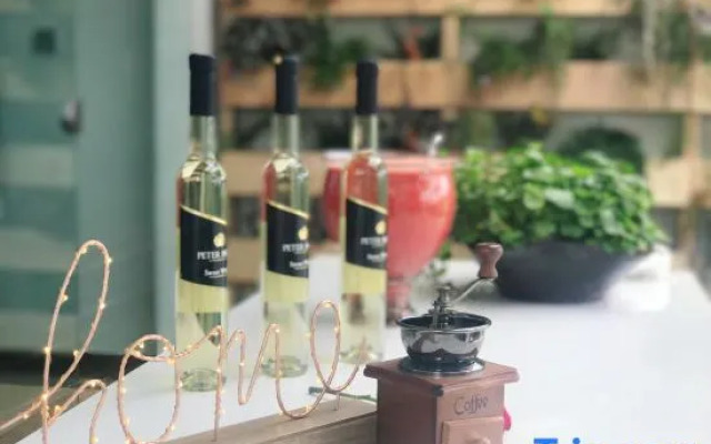 Puzhehei Keep The Times Boutique Lake-view Inn