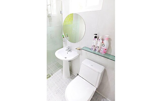 Gyeongpo Starry Love Song House Pension