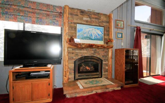 Mammoth Ski & Racquet Club #074