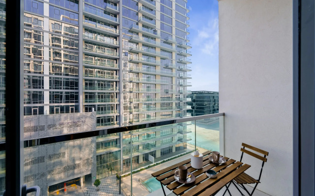 Manzil - 1BR District One Waterfront Living