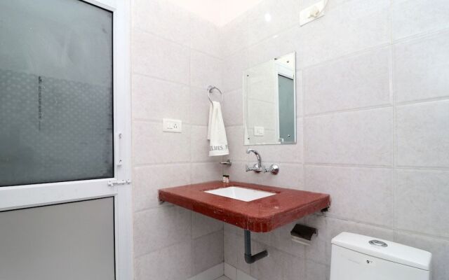 OYO 13655 Hotel Benog Breeze