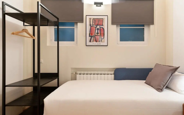 Señor Urgell Apartment By Olala Homes