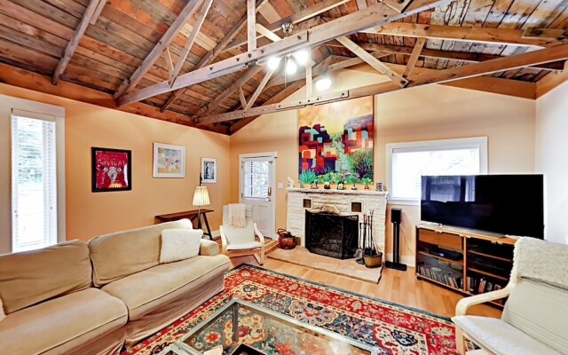 Huge Lake Travis - 4 Bedroom Home