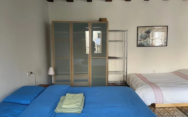 Lovely 2-bed Apartment in Barcelonas Best Location