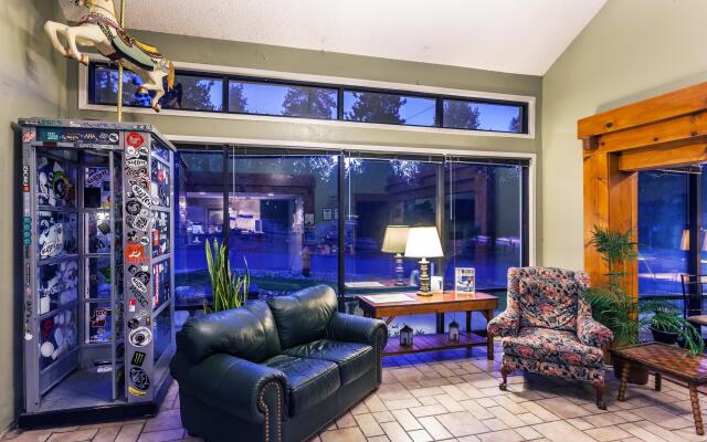 Travelodge by Wyndham Big Bear Lake CA