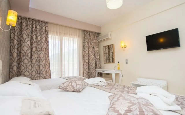 Отель Maranton Beach