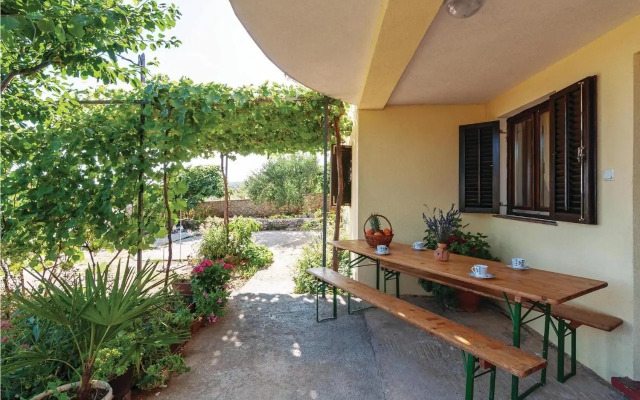 One-Bedroom Apartment in Maslenica