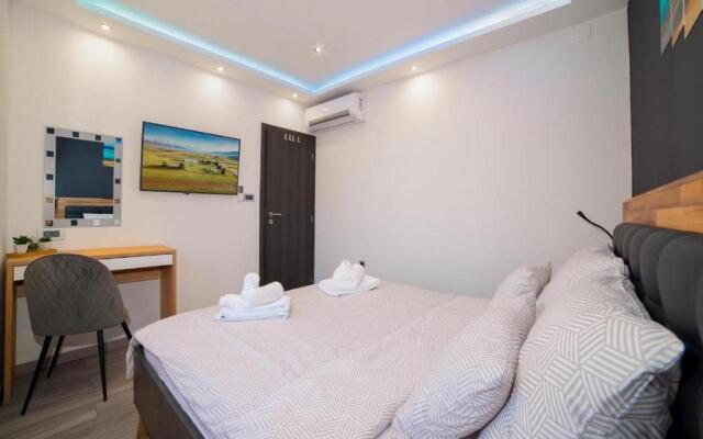 Vega Lux Apartment