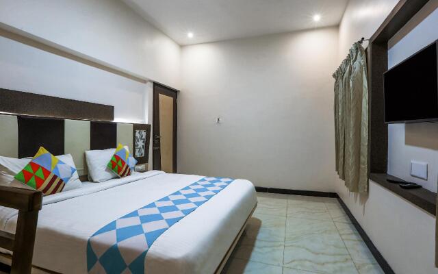 OYO 79915 SRJs Thaneesh Residency