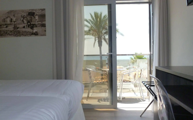 H.Boutique la Caleta bay