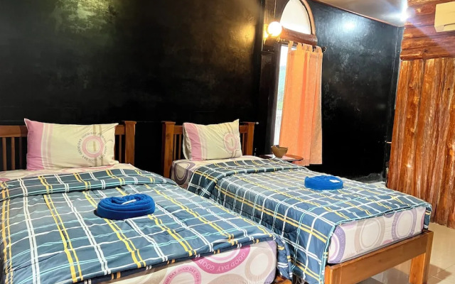 Phupha Inn Resort
