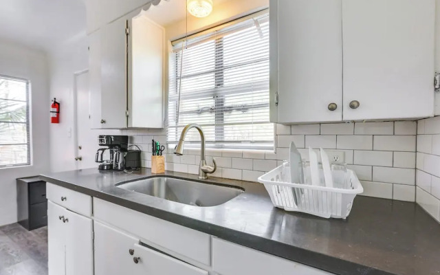 Pet-friendly Condo < 1 Mi to Phoenix College!