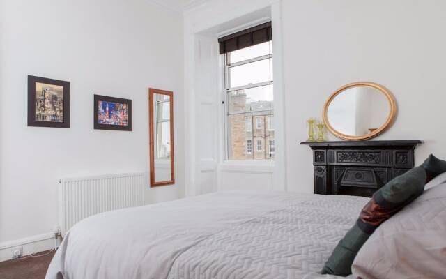 Cozy 1-bed Flat in Stockbridge Sleeps 4