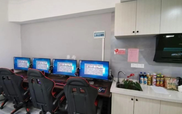 Shaoyang Yayue Art Hotel