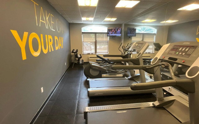 Comfort Inn & Suites Virginia Beach - Norfolk Airport