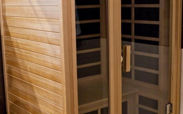 Отель Айсберг