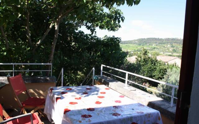 À l'ombre du mûrier