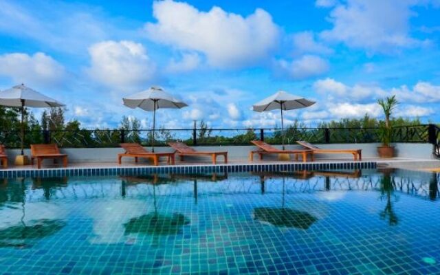 The Nice Condotel Bangtao Beach