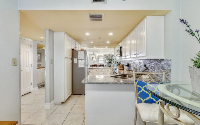 Inlet Reef 310 2 Bedroom Condo by RedAwning