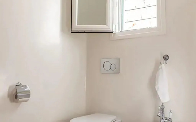 Etesians Suites & Villas