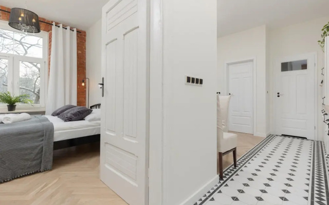 Warsaw Pruszków Apartment by Renters