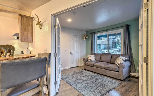 Coastal-view Apartment Near Downtown Anchorage!