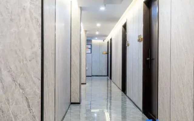 Sichuang Youth Hotel (Hangzhou Jianshe Third Road Subway Station)