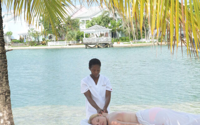 Sandyport Beach Resort