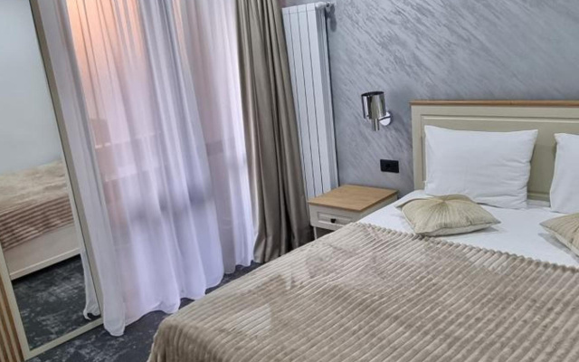 Hotel Rapsodia City Center