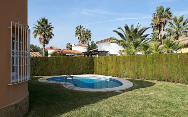 Oliva Nova Villas & Apartamentos