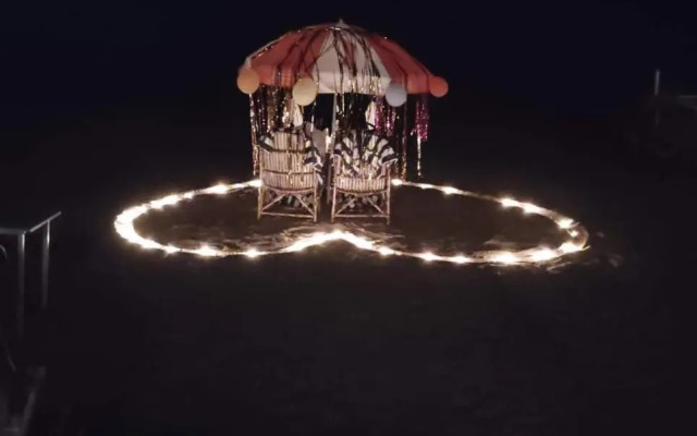 Funtastic Beach Huts Patnem