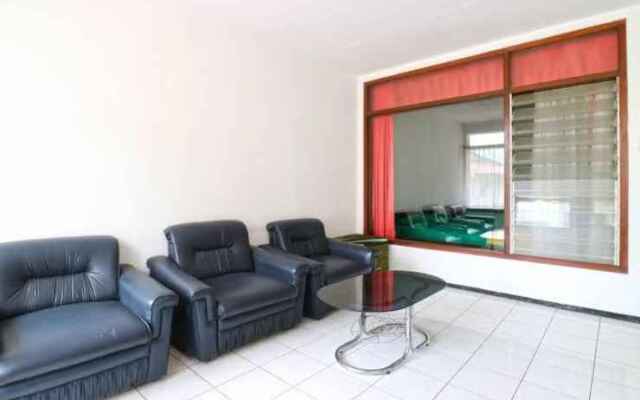 Oyo 90481 Vanda Guest House Batu