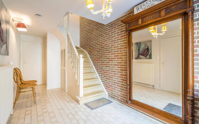 Spacious, warm and updated Home w parking & garden