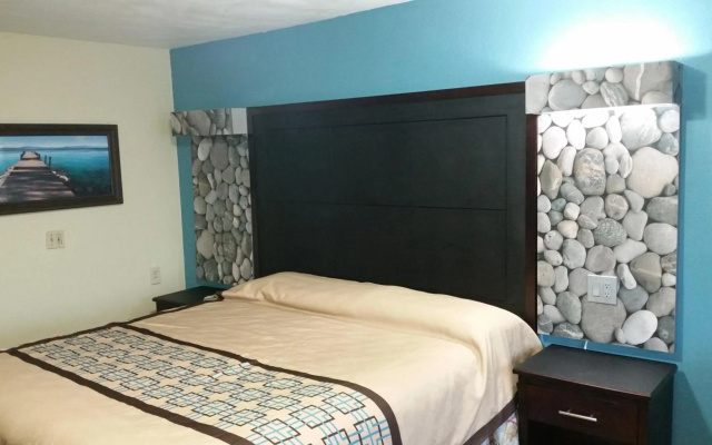 Driftwood Beach Motel