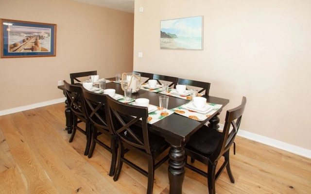 B437 Just Relax Penthouse by RedAwning