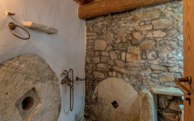 Ideal for 2 families, small village close to beaches