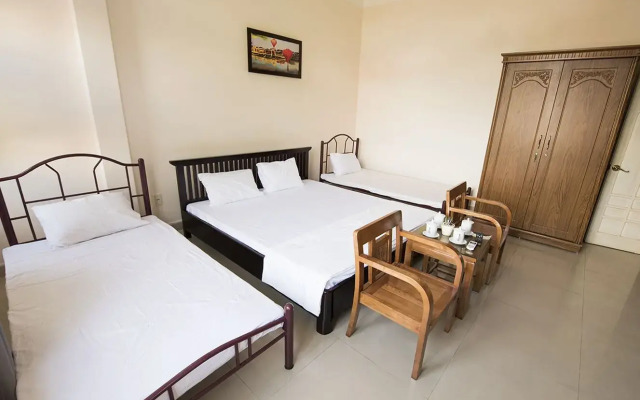 Three Palms Homestay