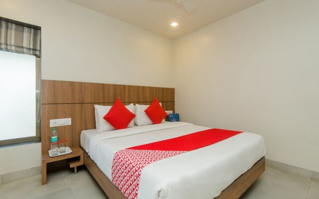 OYO 13857 Hotel Imperial