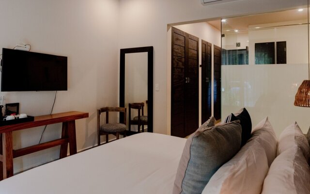 2 Bedroom Luxury Suite 208
