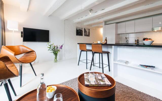 YAYS Amsterdam Salthouse Canal by Numa