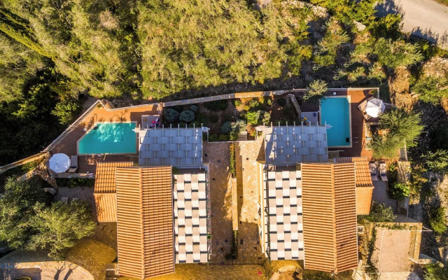 Villas Muscallas by Konnect, 200m from the Beach.