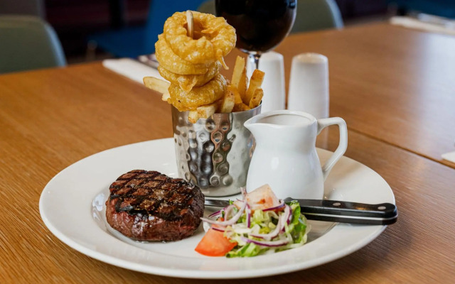 Holiday Inn Express Aberdeen Airport by IHG