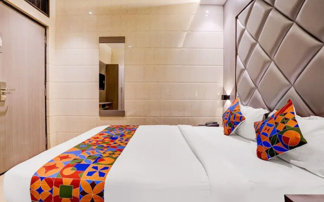 Fabhotel Abrol Suites