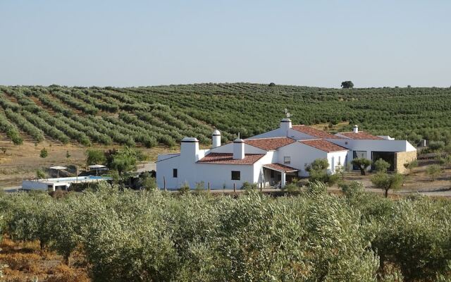 Monte das Aranhas Country House