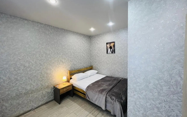 Саквояж на улице 78 Добровольческой Бригады 1