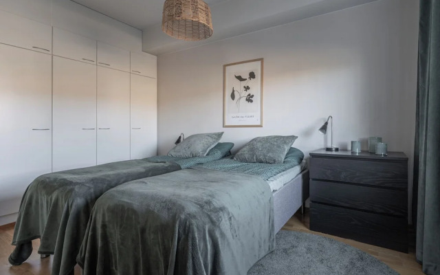 Homelike 1BR Apt. with Sauna & Parking