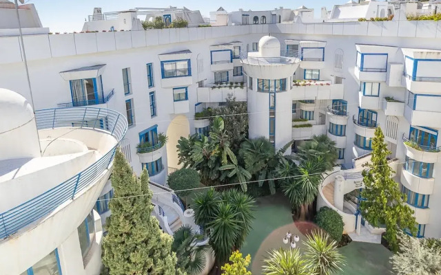 Marbella Pool House Ph24 on sea Shore